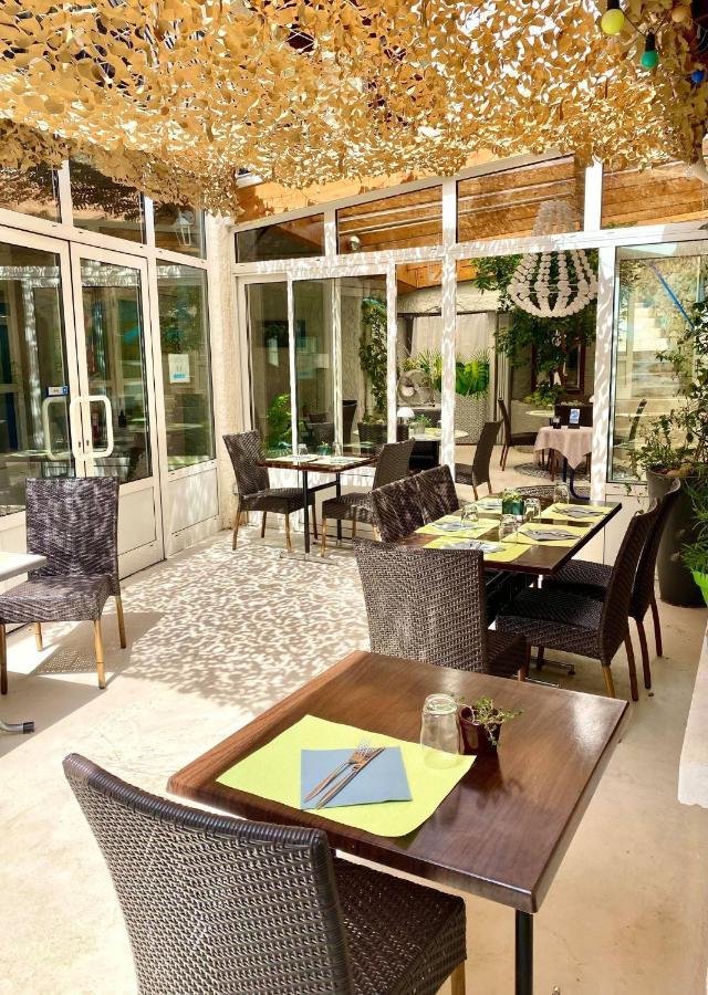 Les Voyageurs Hotel Charols Exterior photo